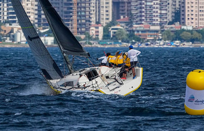 Deniz kızları 10 yıldır dümende