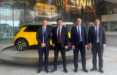 Oyak Renault, Bursa’da yeni modellerin üretimine hazırlanıyor
