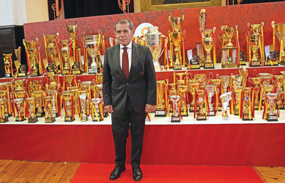 Özbek: Galatasaray’ın borcu değil, yükümlülükleri var