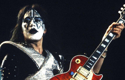 Kiss’in kurucu üyesi Rock efsanesi Ace Frehley’den acı haber