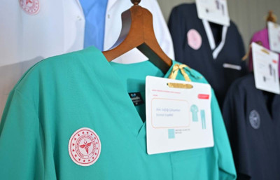 Sağlık çalışanlarının kıyafetlerinde yeni dönem