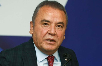 Muhittin Böcek acilen hastaneye sevk edildi