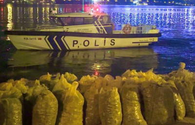 2.3 ton! Vatandaşa yedireceklerdi, yakalandılar