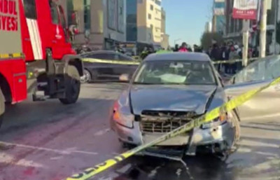 Şişli'de araç yayaların arasına daldı! Ölü ve yaralılar var