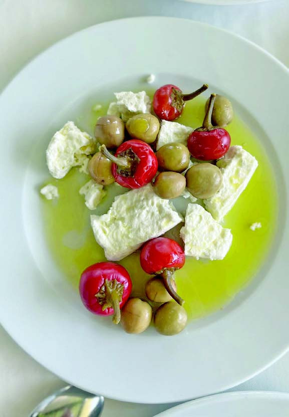 Her sofra bir hik&acirc;ye anlatacak - Resim : 3