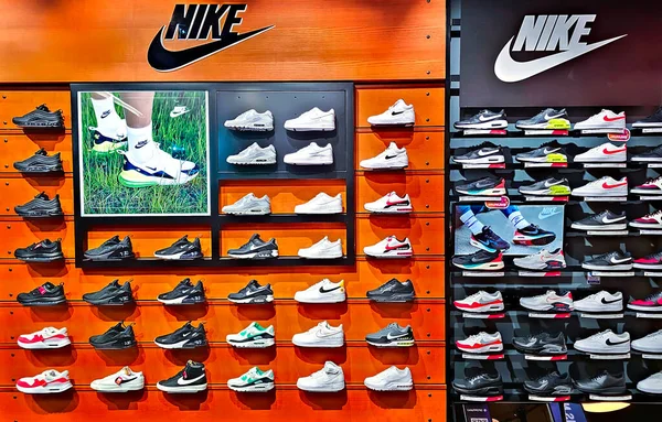 Nike'tan peş peşe kapanma kararı: Mağazalarını küçültüyor - Resim: 7