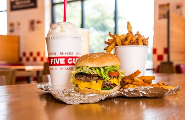 Türkiye'ye gelmeyi planlayan fast food zinciri şubelerini kapatıyor - Resim: 2