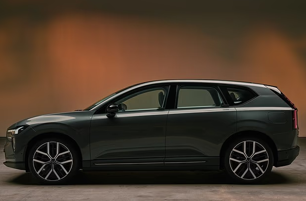 Tek şarjla ülke değiştiren elektrikli otomobil yollarda - Resim: 2