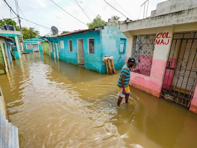 Melissa yıktı geçti: On binlerce turist mahsur - Resim: 6