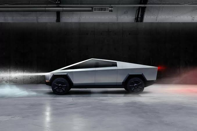 1 yılda 160 bin kilometre yaptı: Tesla'nın tamir faturası dudak uçuklattı - Resim: 4