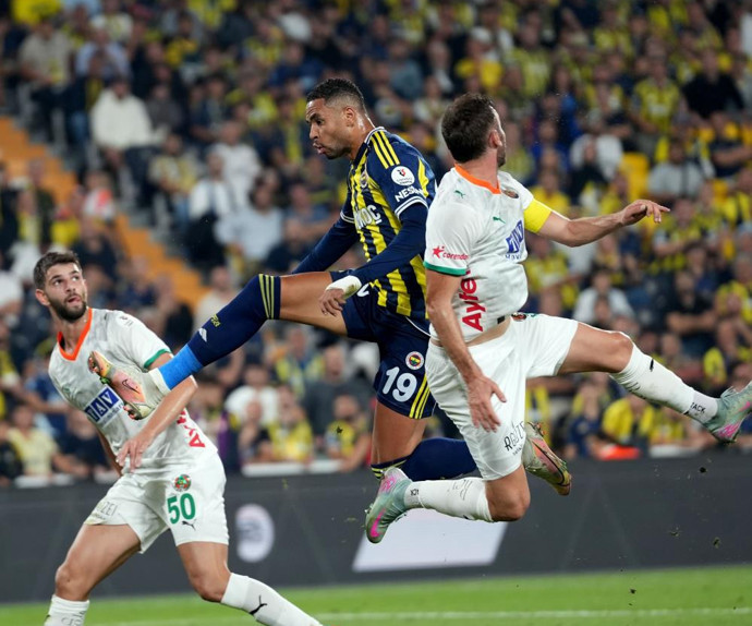 Fenerbahçe son dakikada 2 puan kaybetti - Resim : 2