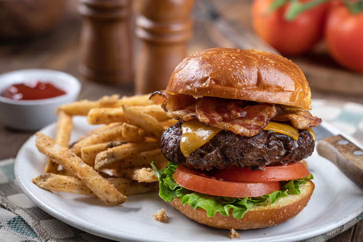 Bir dönemin efsane burger zinciri küçüldü: Şube sayısı 500’den 44’e düştü - Resim: 8