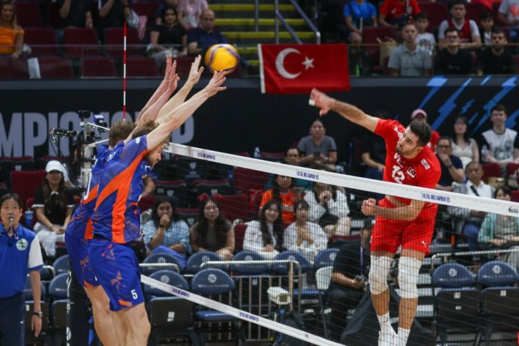 Türkiye Polonya voleybol maçı ne zaman, saat kaçta, hangi kanalda? Filenin Efeleri yeni tarih yazma peşinde - Resim: 4