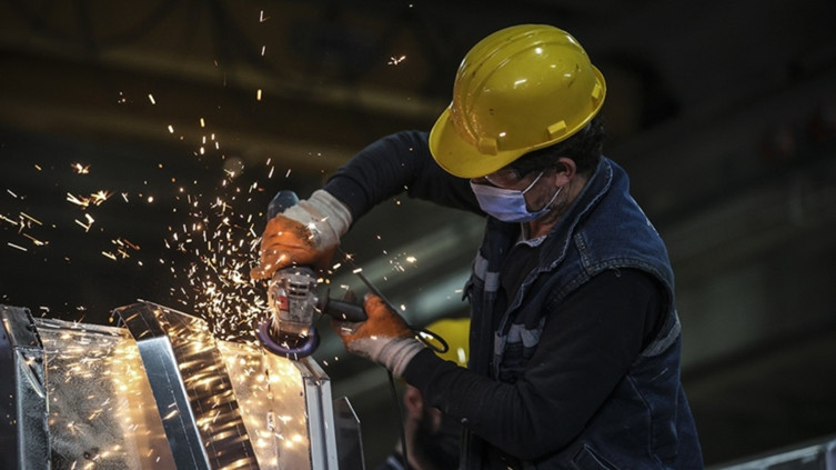 Sanayi üretimi alarm veriyor: 14 ayın en düşük seviyesi