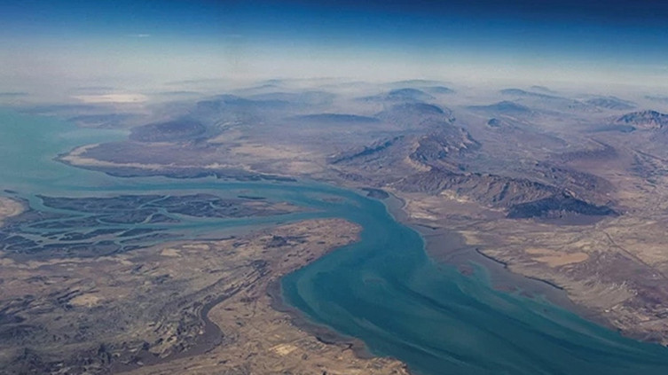 Hürmüz krizi enerji piyasalarını vurdu: Petrol ve LNG akışı sekteye uğradı