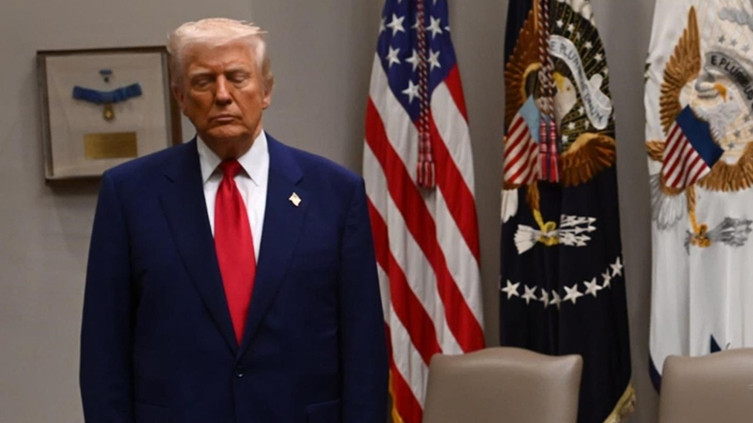 Trump Beyaz Saray'da gözdağı verdi: Dört hafta dedik, daha uzun sürdürebiliriz