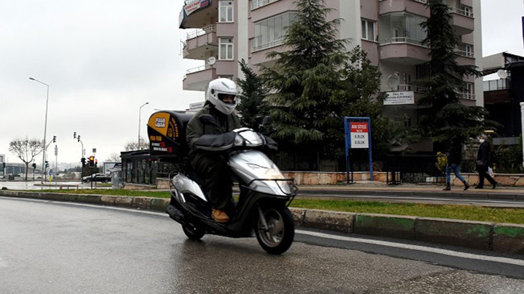 Yemek siparişinde yeni düzenleme: Tüm ücretler açıklanacak