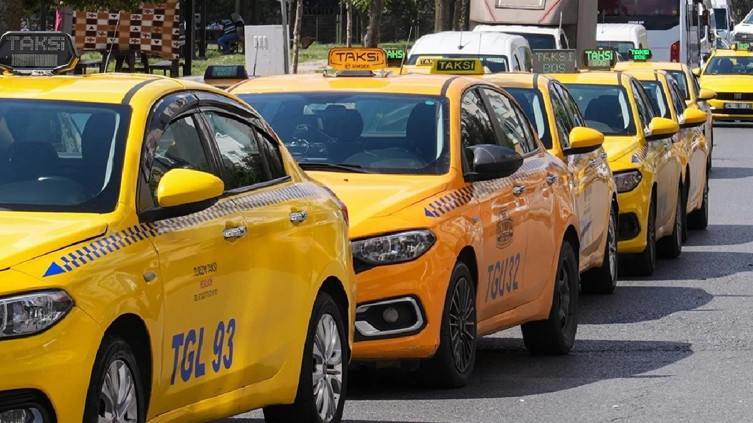 En iyi onlar yapıyormuş: Taksicilerden 'Singapur modeli' önerisi