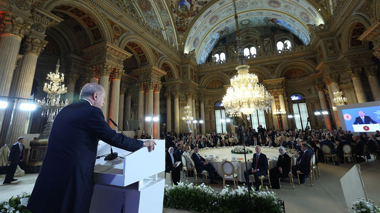 Cumhurbaşkanı Erdoğan: Savunma ticaretinin önündeki engeller kalkmalı