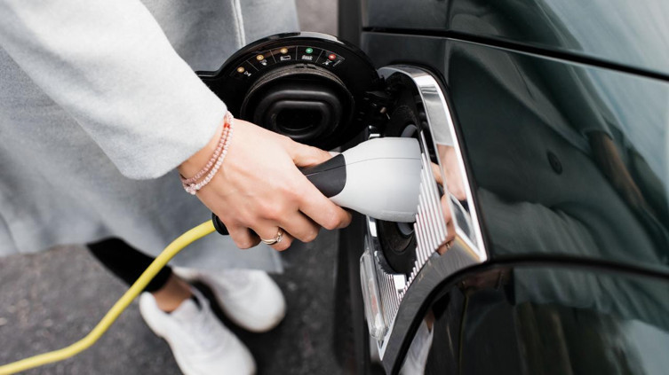 Türkiye elektrikli otomobilde vites küçülttü: Avrupa'nın tersine gittik