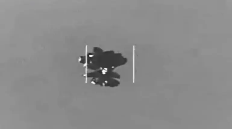 Pentagon'dan yeni UFO dosyaları: 77 yıllık gizem kamuoyuyla paylaşıldı - Resim: 12