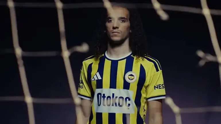 Fenerbahçe'nin 120. yıla özel hazırlanan formaları tanıtıldı - Resim: 4