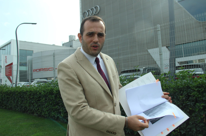 18 milyonluk Porsche alev aldı, iş insanı canını zor kurtardı: Şirket üretim hatası iddialarını reddediyor - Resim : 2