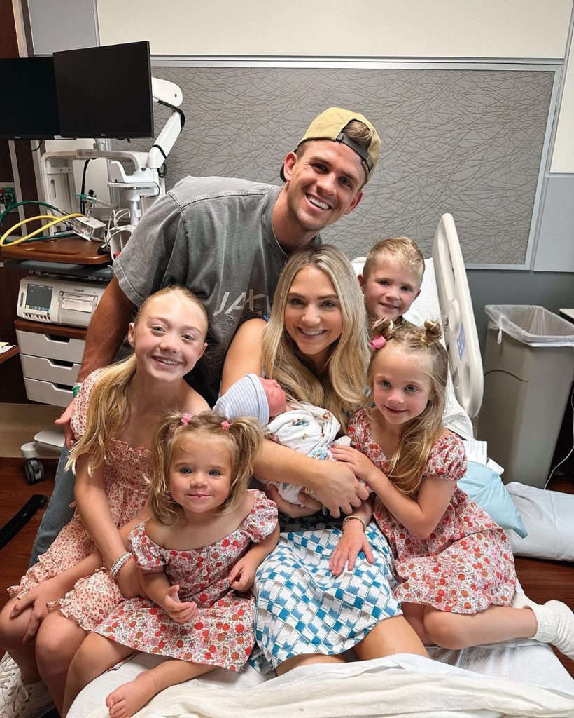 TikTok fenomenlerinin 5.4 milyon dolarlık evi yeniden satışta - Resim: 20