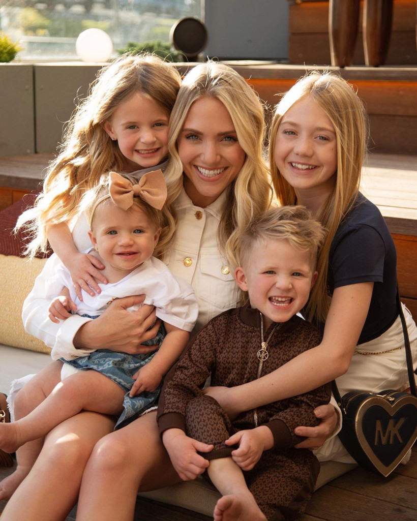 TikTok fenomenlerinin 5.4 milyon dolarlık evi yeniden satışta - Resim: 13