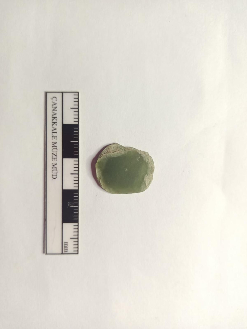 Troya’da 4 bin 500 yıllık altın broş ve yeşim taşı gün yüzüne çıkarıldı - Resim : 3