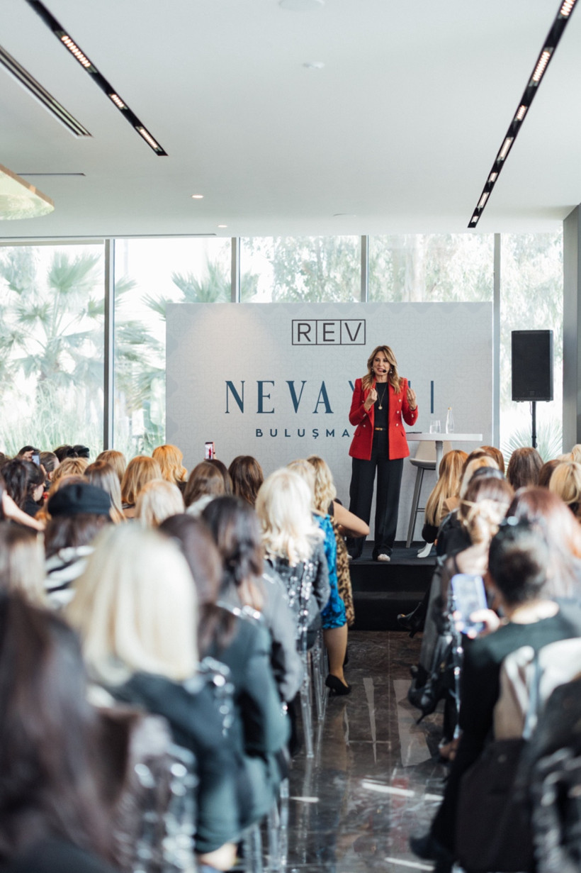 Neva Yalı İzmir'de 'yıldızlar' konuştu - Resim : 1