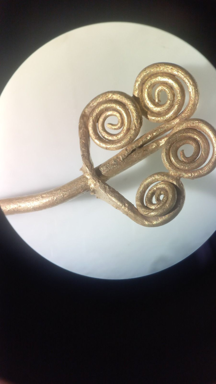 Troya’da 4 bin 500 yıllık altın broş ve yeşim taşı gün yüzüne çıkarıldı - Resim : 2