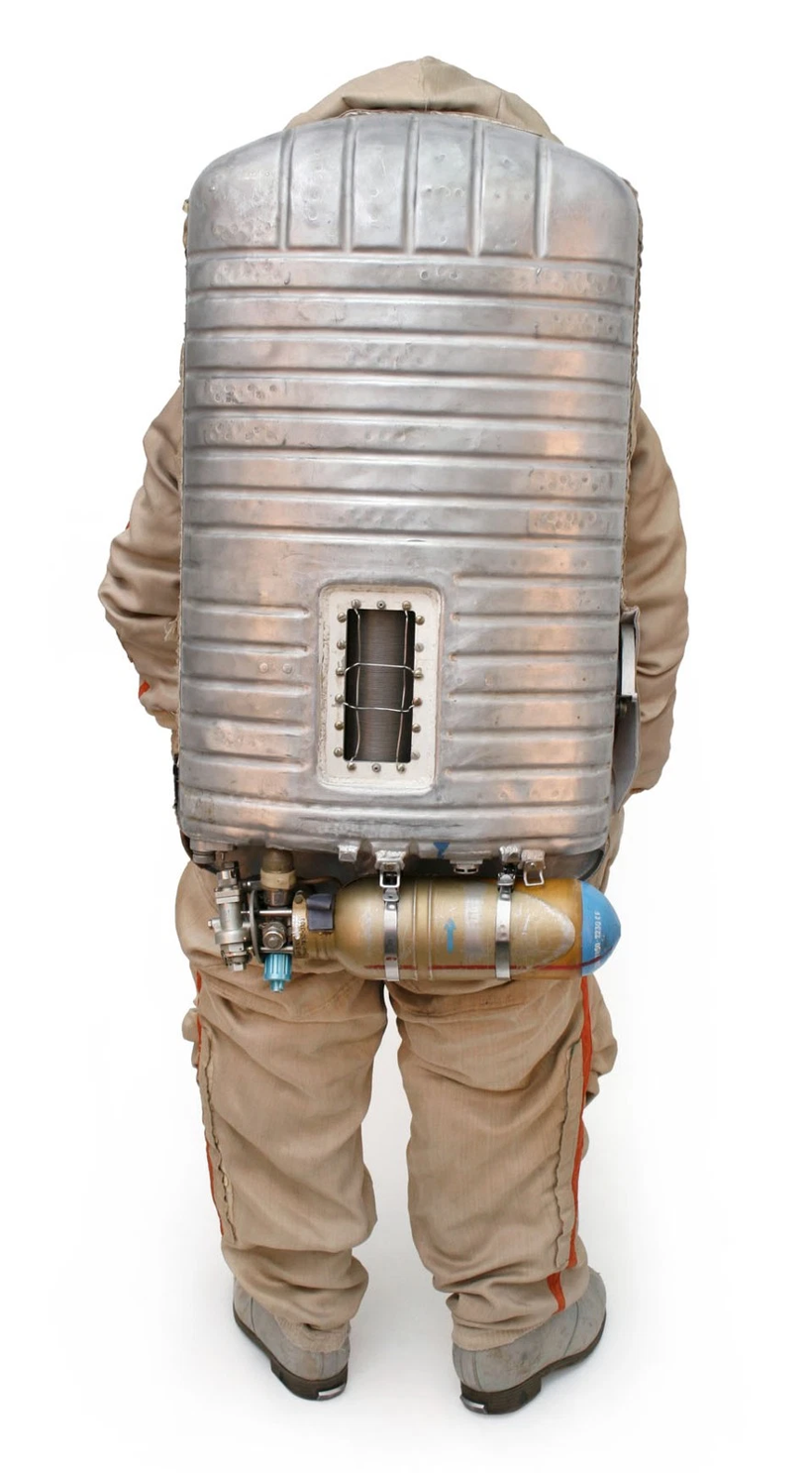 Sovyetlerin Ay hayali satışta: Uzay kıyafetine 350 bin dolar fiyat - Resim: 2