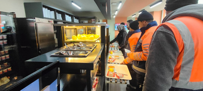 Her g&uuml;n 1000 kişiye 55 TL'ye 4 &ccedil;eşit yemek - Resim : 4