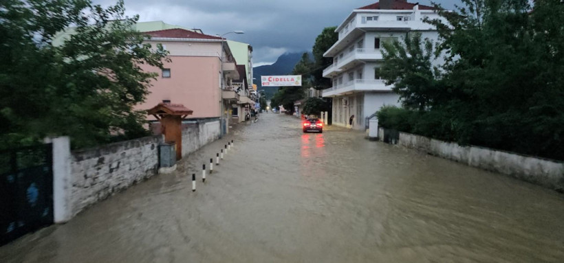 Kastamonu'da sel: Cide ilçe merkezi sular altında kaldı - Resim: 1