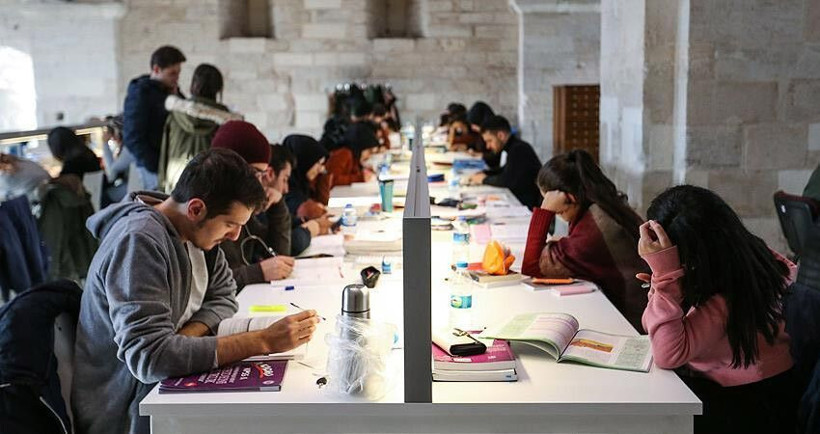 Üniversite harçlarına zam geldi: Hangi bölüm ne kadar ödeyecek? - Resim: 15