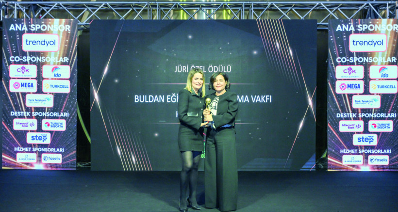 “Daha iyi bir dünya için” emek verenlere ödül - Resim : 3