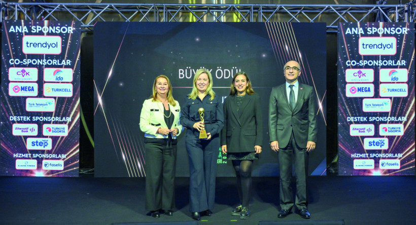 “Daha iyi bir dünya için” emek verenlere ödül - Resim : 2