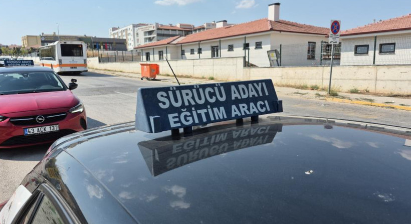 Ehliyet sınavında ezber dönemi bitiyor: Adayları zorlu parkur bekliyor - Resim: 3