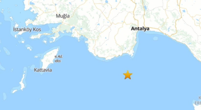 Son dakika: Antalya 4.2 b&uuml;y&uuml;kl&uuml;ğ&uuml;nde deprem ile sallandı - Resim : 1