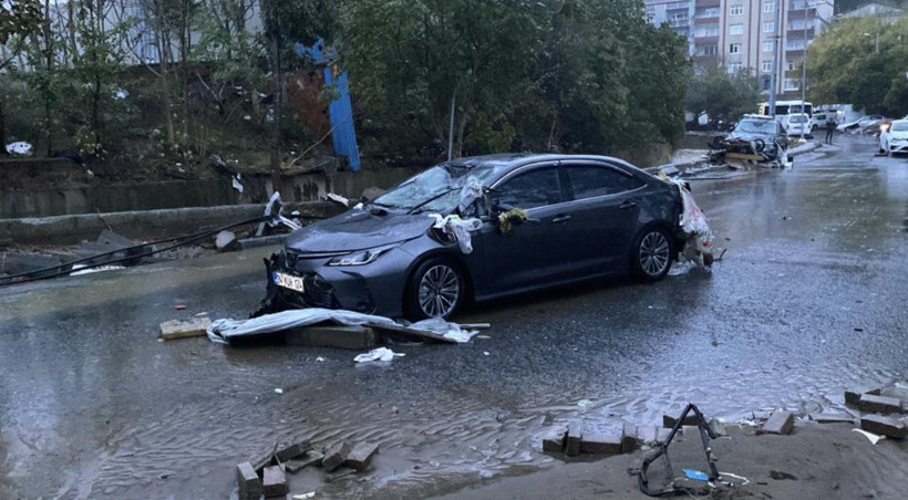 İstanbul'da selin ardından hasar gün ağarınca ortaya çıktı - Resim: 2