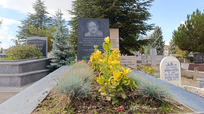 İbrahim Tatlıses, Neşet Ertaş'ın mezarını ziyaret etti - Resim: 4