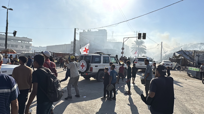 Hamas, 7 İsrailli esiri Kızılhaç'a teslim etti! - Resim : 1