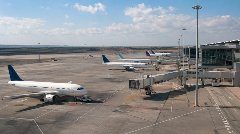 United Airlines uçuşları azaltmaya hazırlanıyor - Resim : 3