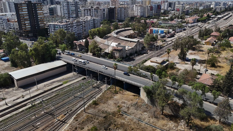 James Bond'un çekildiği köprü yıkılıyor - Resim: 1