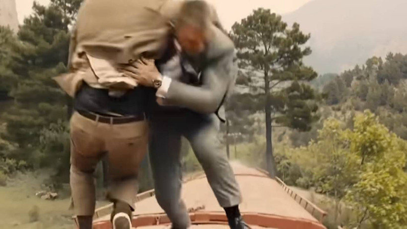 James Bond'un çekildiği köprü yıkılıyor - Resim: 4