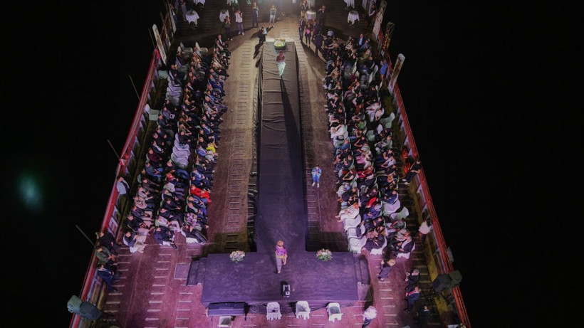 Türkiye'de bir ilk! Feribotta defile yapıldı - Resim: 6