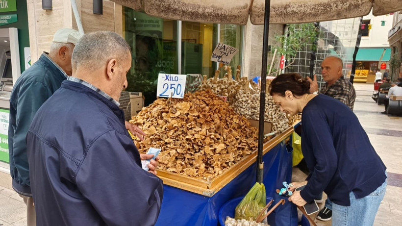 Tezgahlarda tirmit bolluğu: Fiyatı düştü - Resim: 2