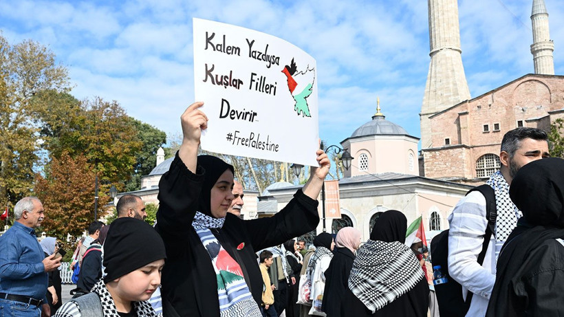 Türkiye’den Gazze’ye destek: Binler meydanlarda - Resim: 1
