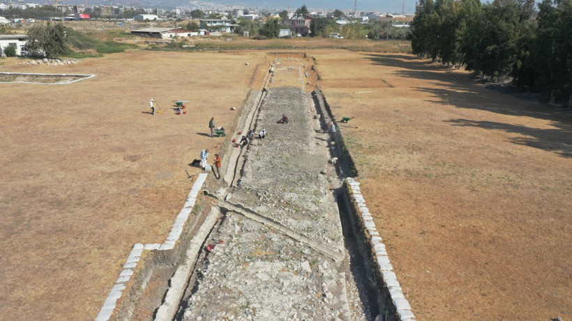 Antik Hipodrom'da oyun taşları ve zar bulundu - Resim: 1
